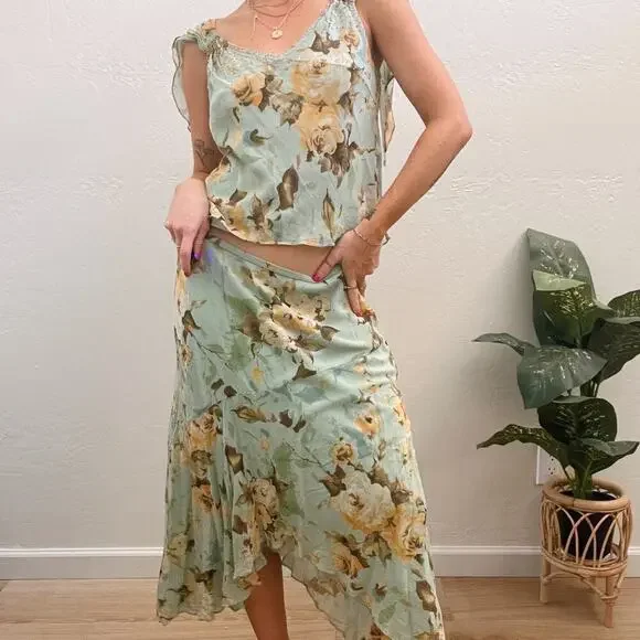 Vintage Y2K Adrianna Papell 100% Silk Floral Frilly Skirt + Tank Set - Picture 1 of 10